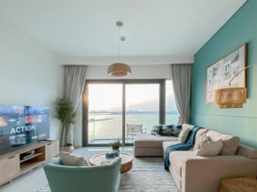 Trophy 2BDR Sandy Shores Retreat with Panoramic Sea View & Private Beach Access